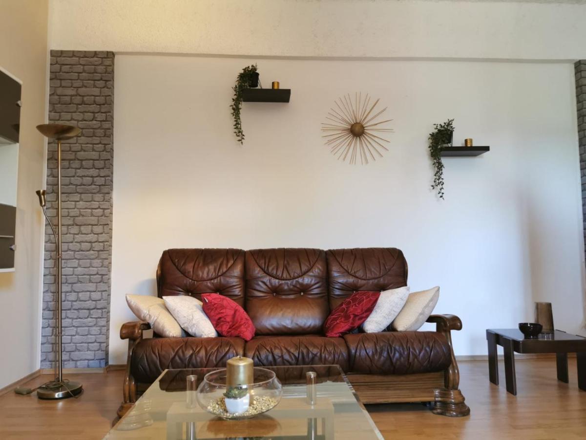 Priska Apartment Каштела Экстерьер фото